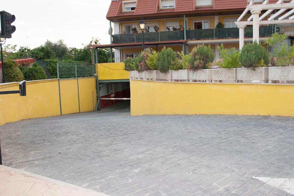 Las Olivas- Borox Aparthotel Sesena Nuevo Exterior photo